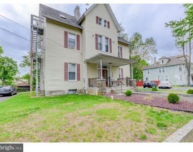 239 Vine Street - Photo Thumbnail 1