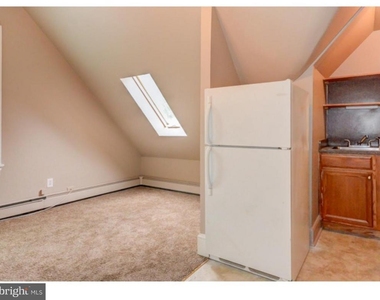 239 Vine Street - Photo Thumbnail 8