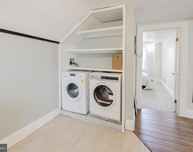34 Burke Avenue E - Photo Thumbnail 6
