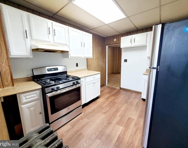 2729 Ashland Avenue - Photo Thumbnail 10