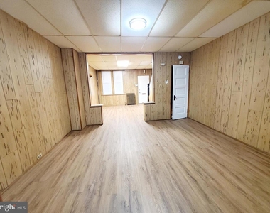 2729 Ashland Avenue - Photo Thumbnail 7
