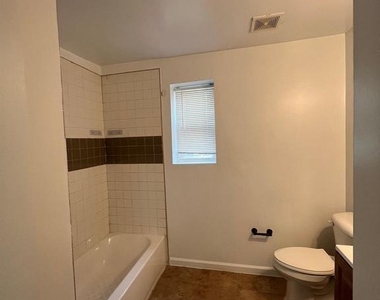 4300 Liberty Heights - Photo Thumbnail 7