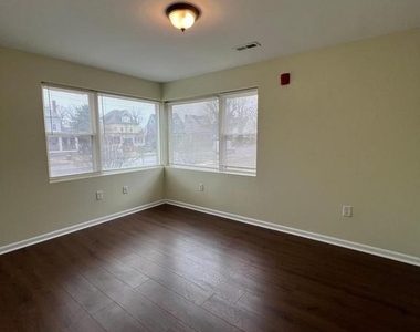 4300 Liberty Heights - Photo Thumbnail 11