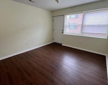 4300 Liberty Heights - Photo Thumbnail 2