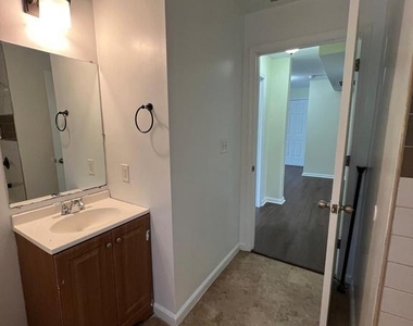4300 Liberty Heights - Photo Thumbnail 8