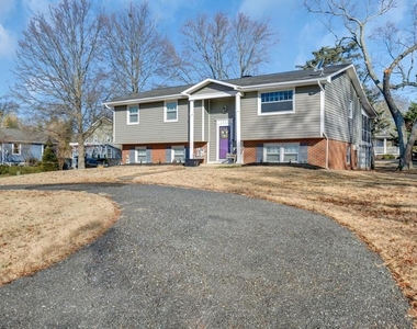1312 Magnolia Avenue - Photo Thumbnail 32