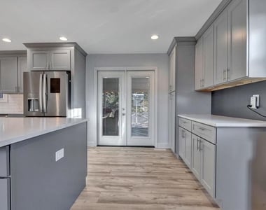 1312 Magnolia Avenue - Photo Thumbnail 10