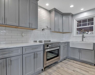 1312 Magnolia Avenue - Photo Thumbnail 7