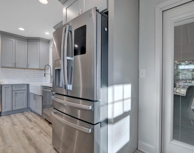 1312 Magnolia Avenue - Photo Thumbnail 12