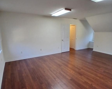 18 Greystone Drive - Photo Thumbnail 40