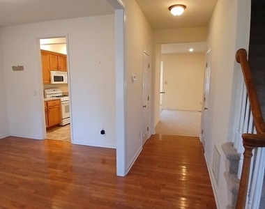 18 Greystone Drive - Photo Thumbnail 3