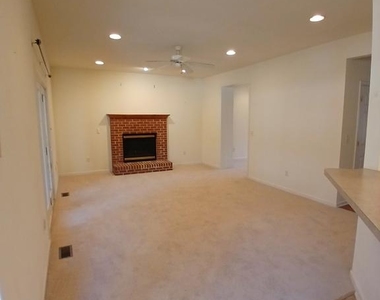 18 Greystone Drive - Photo Thumbnail 15