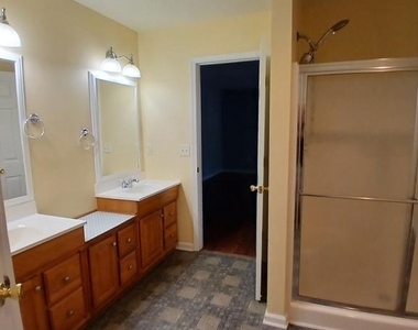 18 Greystone Drive - Photo Thumbnail 22