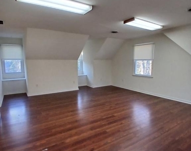 18 Greystone Drive - Photo Thumbnail 39