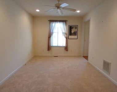18 Greystone Drive - Photo Thumbnail 6