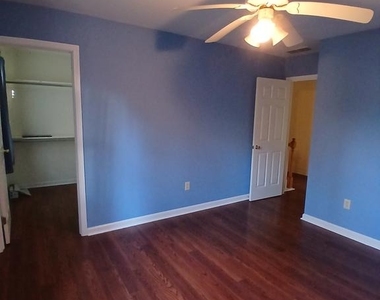 18 Greystone Drive - Photo Thumbnail 28