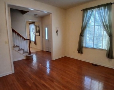 18 Greystone Drive - Photo Thumbnail 7