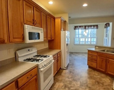 18 Greystone Drive - Photo Thumbnail 10