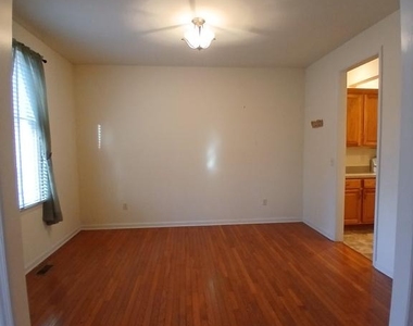 18 Greystone Drive - Photo Thumbnail 8