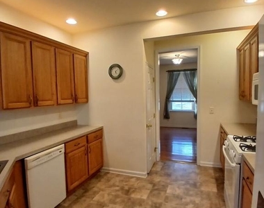 18 Greystone Drive - Photo Thumbnail 9