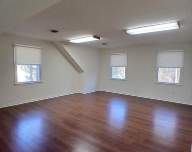 18 Greystone Drive - Photo Thumbnail 38