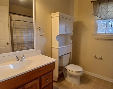 18 Greystone Drive - Photo Thumbnail 31