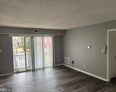 44 Courtside Drive - Photo Thumbnail 1