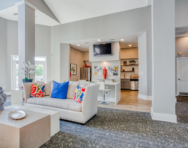200 Copperline Drive - Photo Thumbnail 7