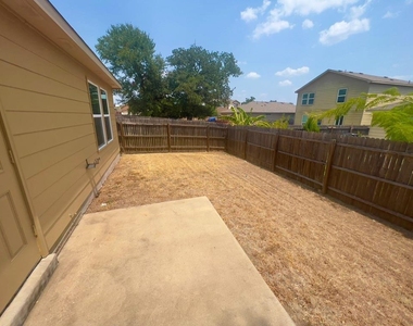 5813 Knoll Pines Pass - Photo Thumbnail 1