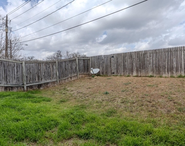 2630 Gwendolyn Ln - Photo Thumbnail 30