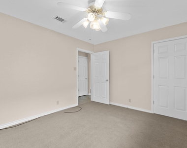 2630 Gwendolyn Ln - Photo Thumbnail 23