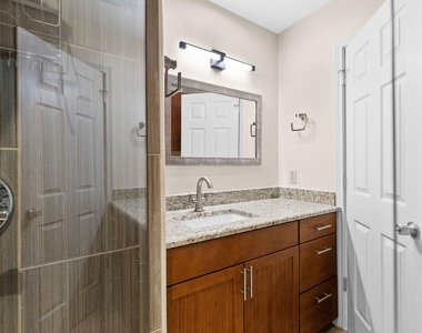 2630 Gwendolyn Ln - Photo Thumbnail 25