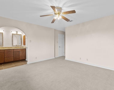 2630 Gwendolyn Ln - Photo Thumbnail 17