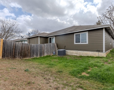 2630 Gwendolyn Ln - Photo Thumbnail 27