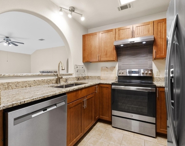 2630 Gwendolyn Ln - Photo Thumbnail 11