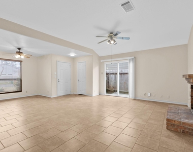 2630 Gwendolyn Ln - Photo Thumbnail 7