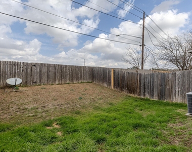 2630 Gwendolyn Ln - Photo Thumbnail 29