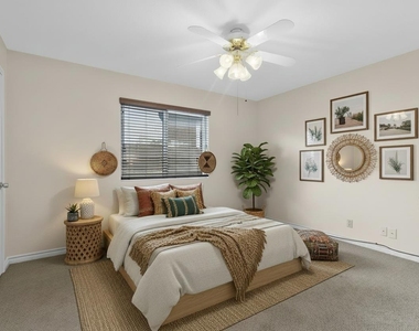2630 Gwendolyn Ln - Photo Thumbnail 21