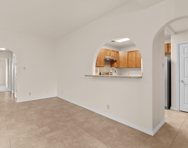 2630 Gwendolyn Ln - Photo Thumbnail 9