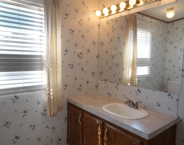 1149 Hart Ln - Photo Thumbnail 12