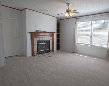 1149 Hart Ln - Photo Thumbnail 4