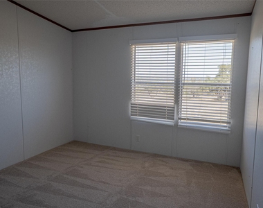 1149 Hart Ln - Photo Thumbnail 14