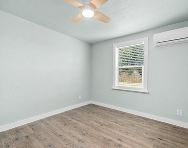 248 Post Oak Ln - Photo Thumbnail 17