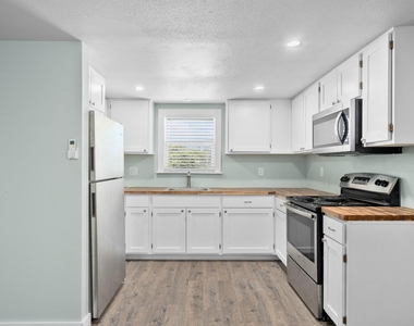 248 Post Oak Ln - Photo Thumbnail 10