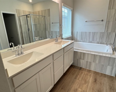 3000 Chisholm Trail Rd - Photo Thumbnail 16
