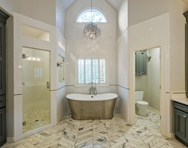 2390 W 8th St - Photo Thumbnail 20