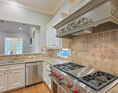 2390 W 8th St - Photo Thumbnail 14