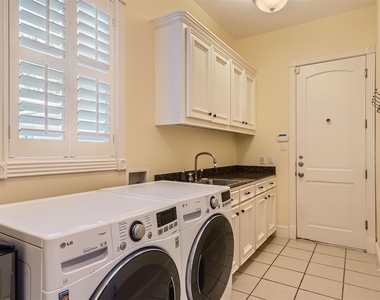 2390 W 8th St - Photo Thumbnail 27