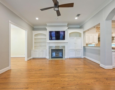 2390 W 8th St - Photo Thumbnail 4