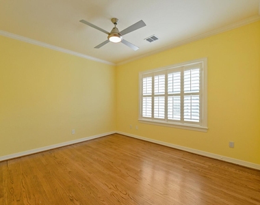 2390 W 8th St - Photo Thumbnail 24